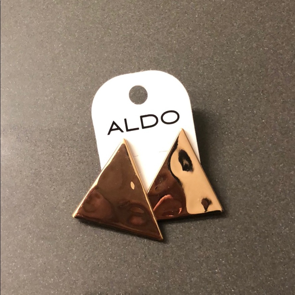 Square shaped earrings